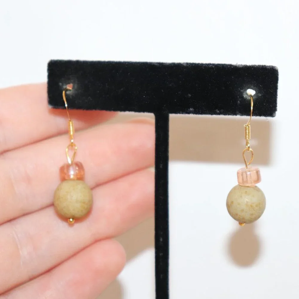 💛Glass & Natural Stone Dangle Earrings · 1.25